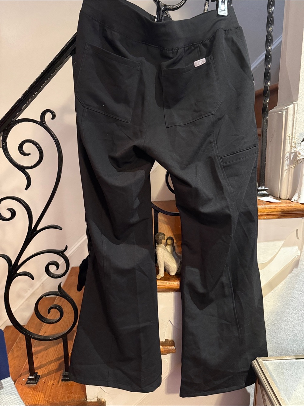 FIGS MADRYN HIGH WAISTED FLARE Scrub pants - Picture 4 of 4